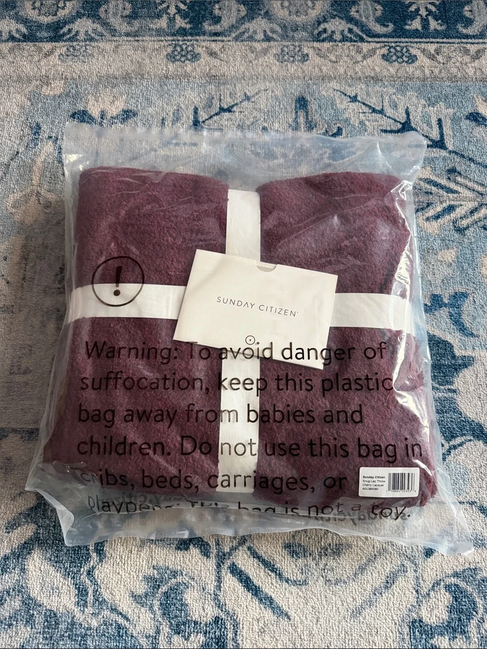 Sunday Citizen Snug Lap Throw - Cherry Lacquer